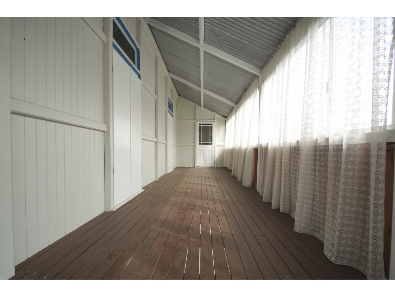 21 Green Street, Booval QLD 4304