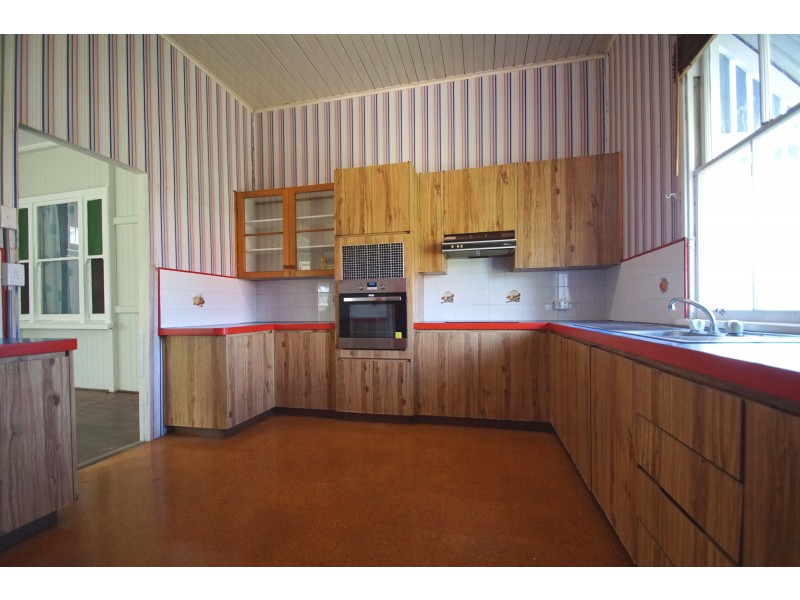 21 Green Street, Booval QLD 4304