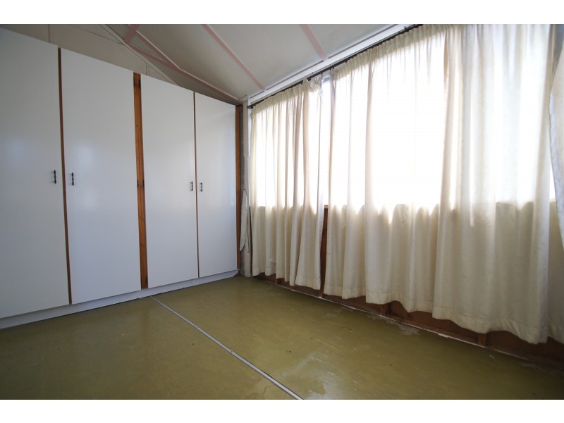 21 Green Street, Booval QLD 4304