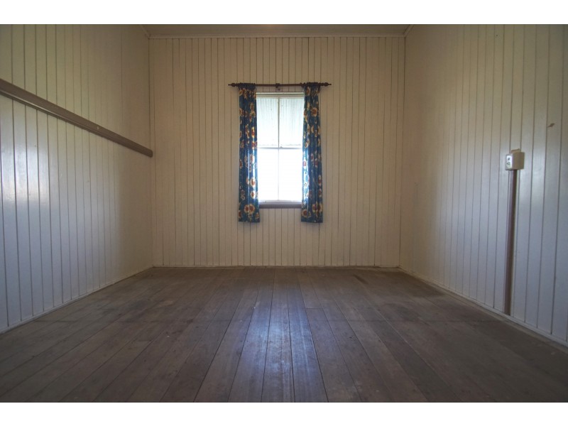 21 Green Street, Booval QLD 4304