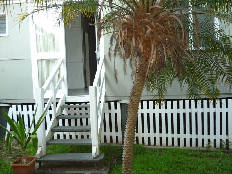 2/17 Cribb Street, Sadliers Crossing QLD 4305