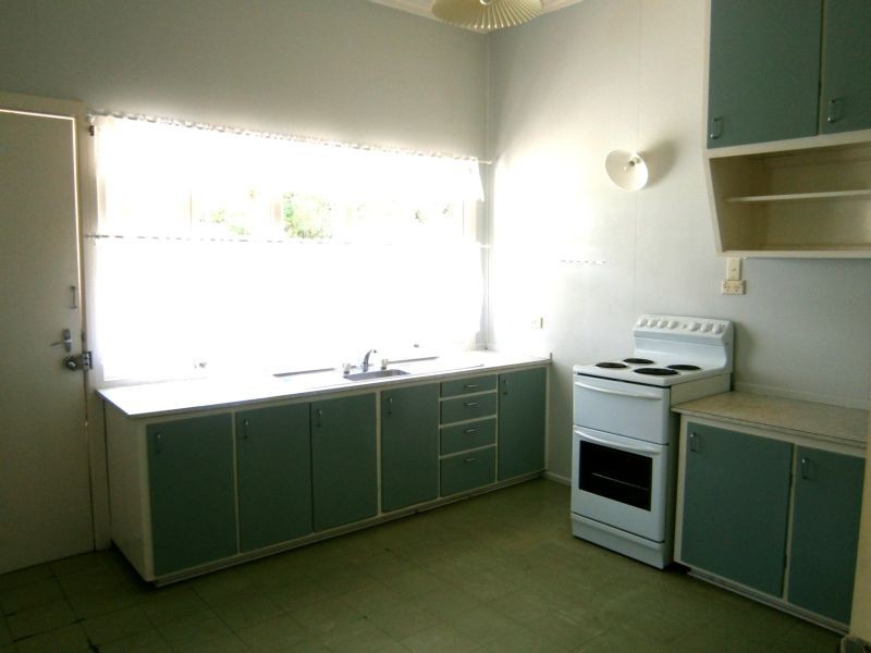 2/17 Cribb Street, Sadliers Crossing QLD 4305