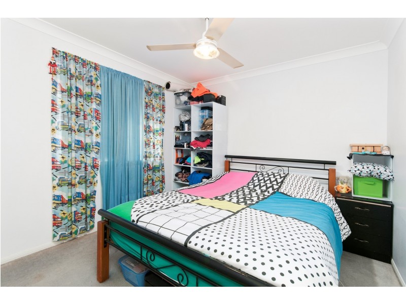 9 Acorn Crescent, Flinders View QLD 4305