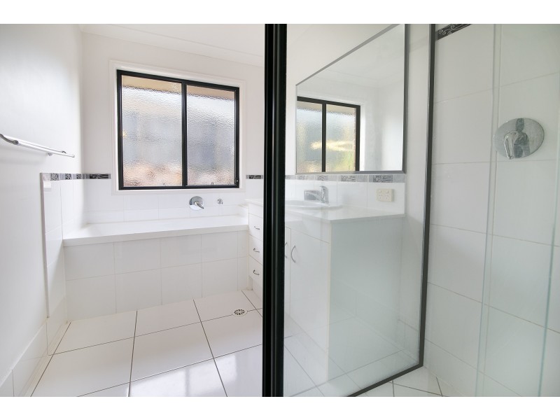 21 Windermere Street, Raceview QLD 4305