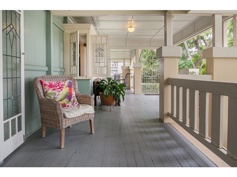 62 Glebe Road, Newtown QLD 4305