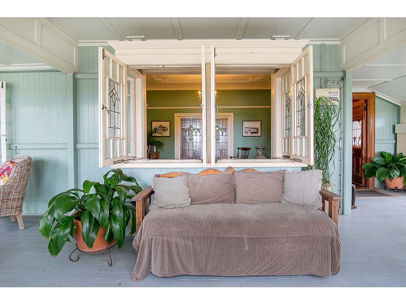 62 Glebe Road, Newtown QLD 4305