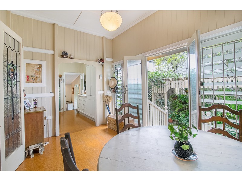 62 Glebe Road, Newtown QLD 4305