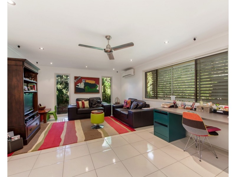 92 Velvet Street, Pine Mountain QLD 4306