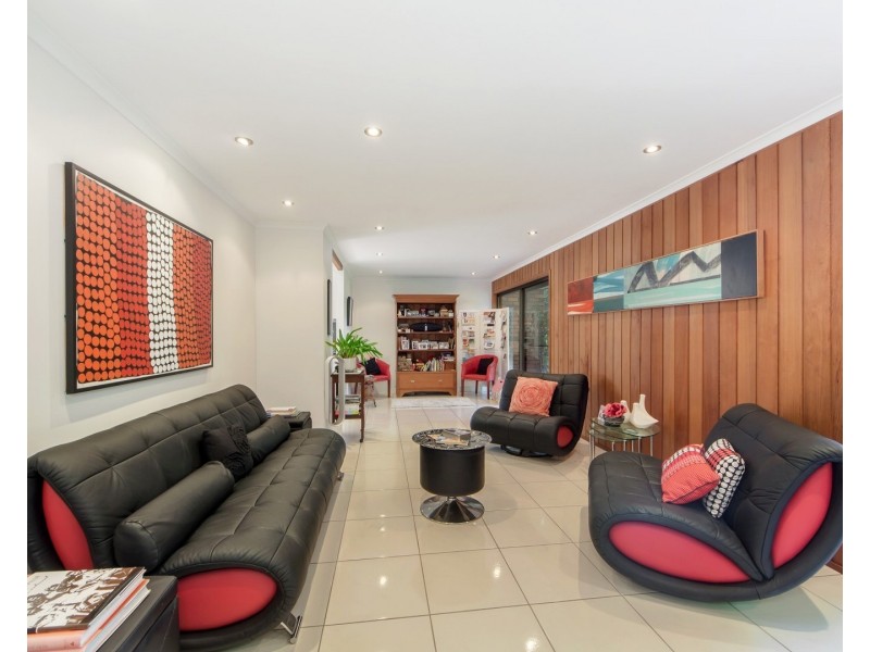 92 Velvet Street, Pine Mountain QLD 4306