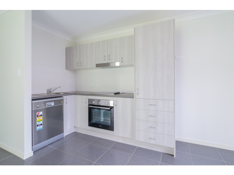 2/22 Nelson Circuit, Brassall QLD 4305