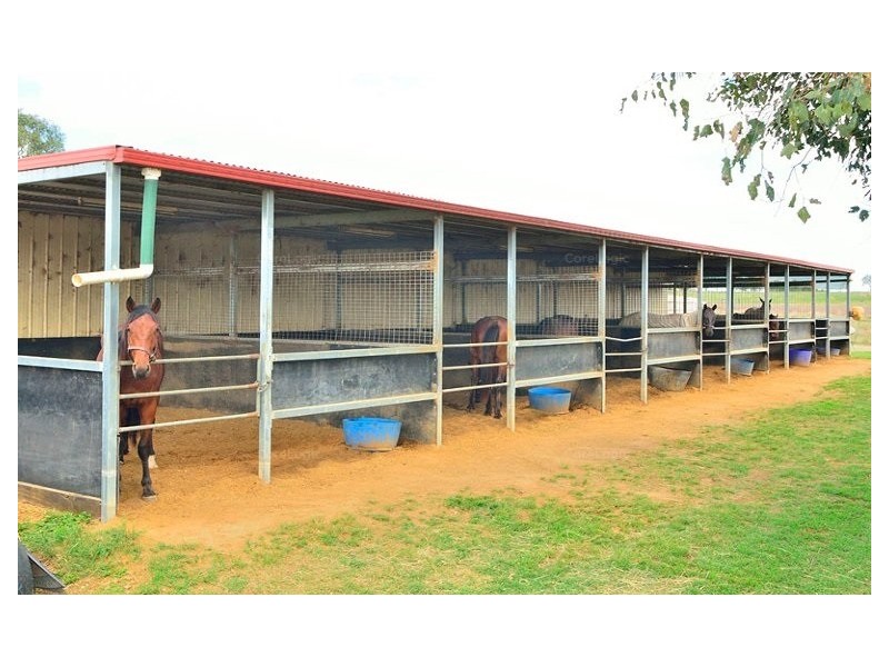 953 Middle Road, Peak Crossing QLD 4306