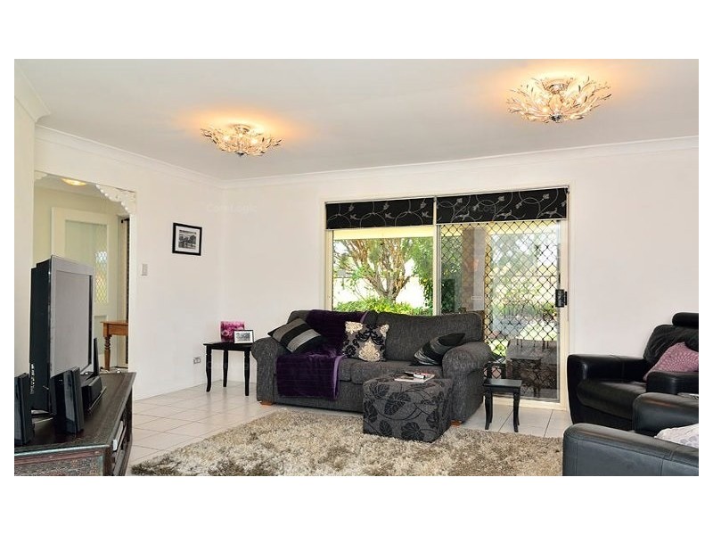 953 Middle Road, Peak Crossing QLD 4306