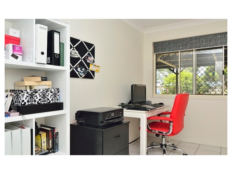 953 Middle Road, Peak Crossing QLD 4306