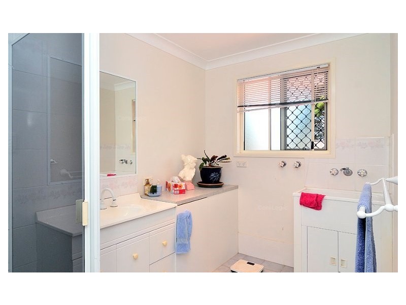 953 Middle Road, Peak Crossing QLD 4306