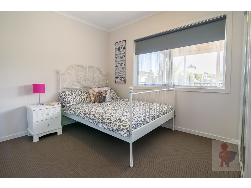 4 Madden Lane, Rosewood QLD 4340