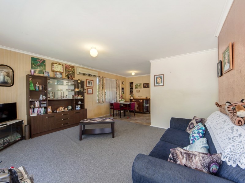 6 Mary Street, Blackstone QLD 4304