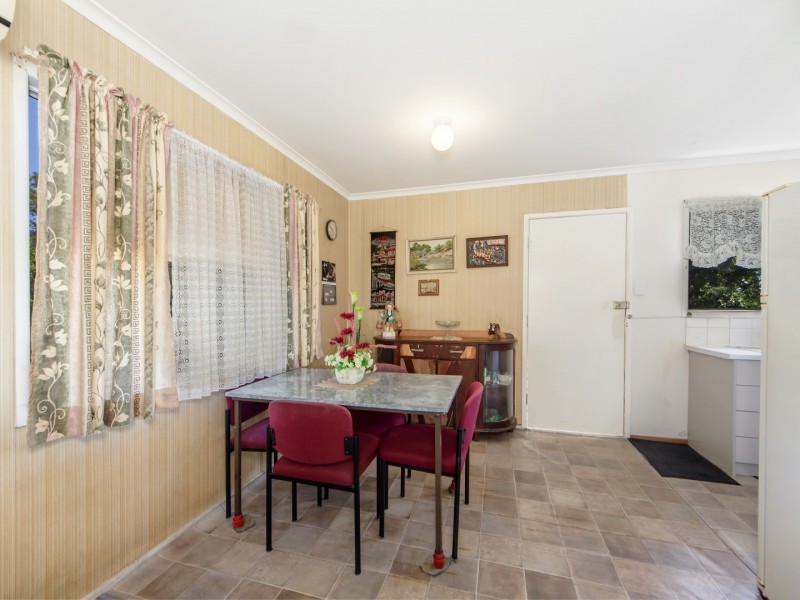 6 Mary Street, Blackstone QLD 4304