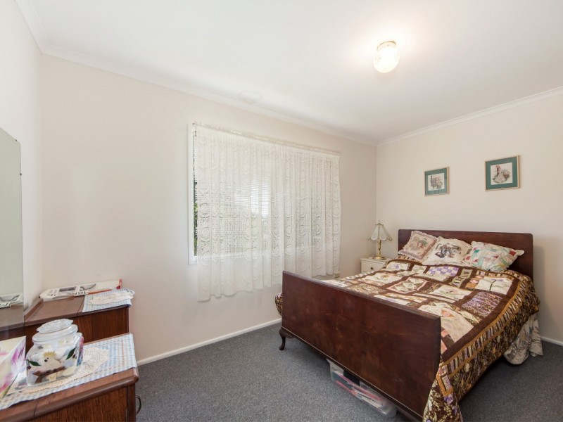 6 Mary Street, Blackstone QLD 4304