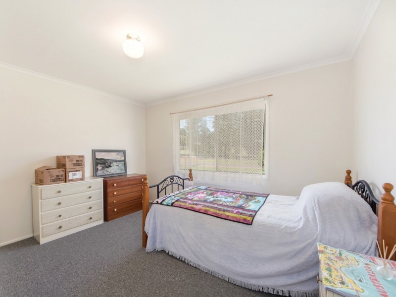 6 Mary Street, Blackstone QLD 4304