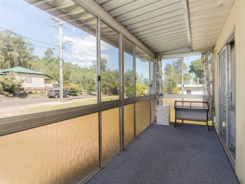 6 Mary Street, Blackstone QLD 4304
