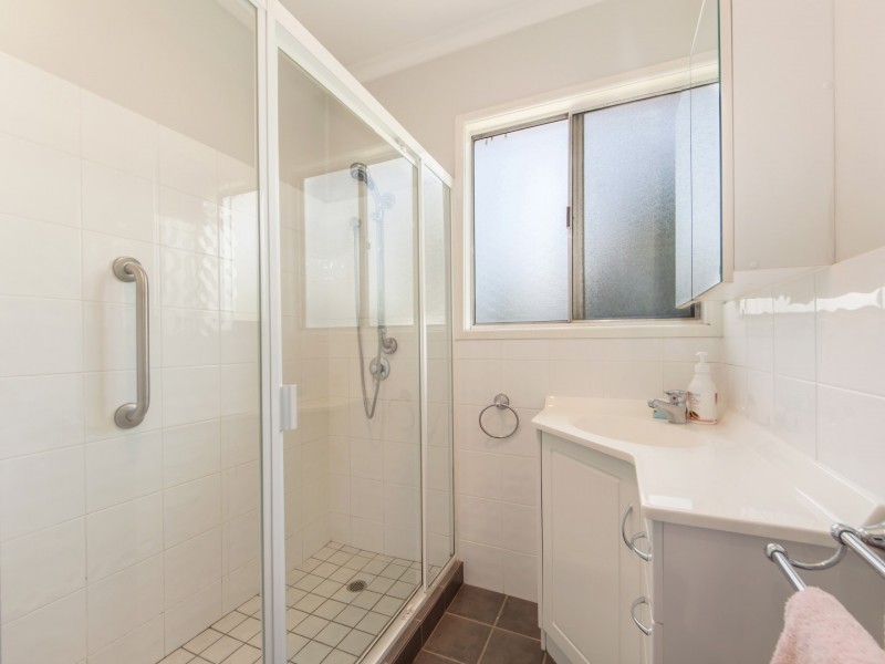 6 Mary Street, Blackstone QLD 4304