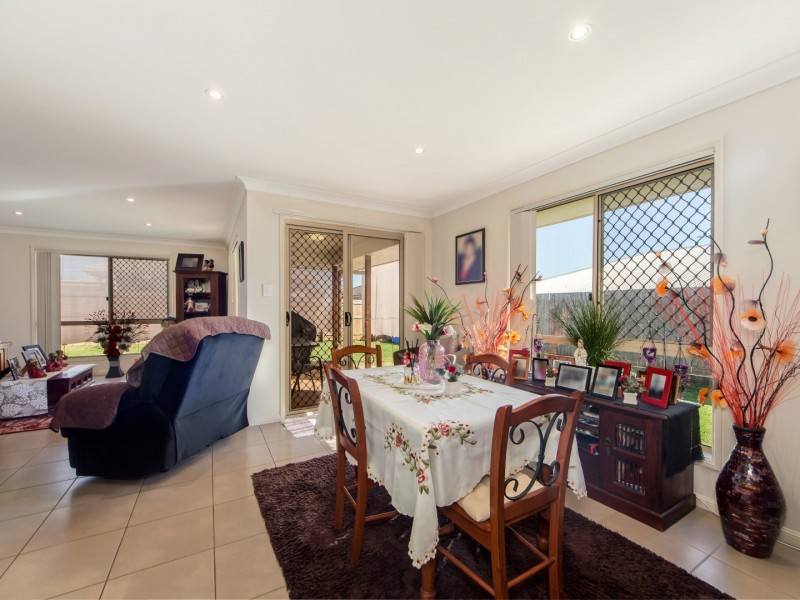 2 Sugars Place, Bundamba QLD 4304