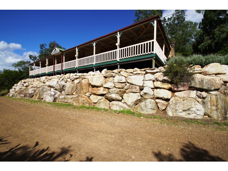 892 Pine Mountain Road, Pine Mountain QLD 4306