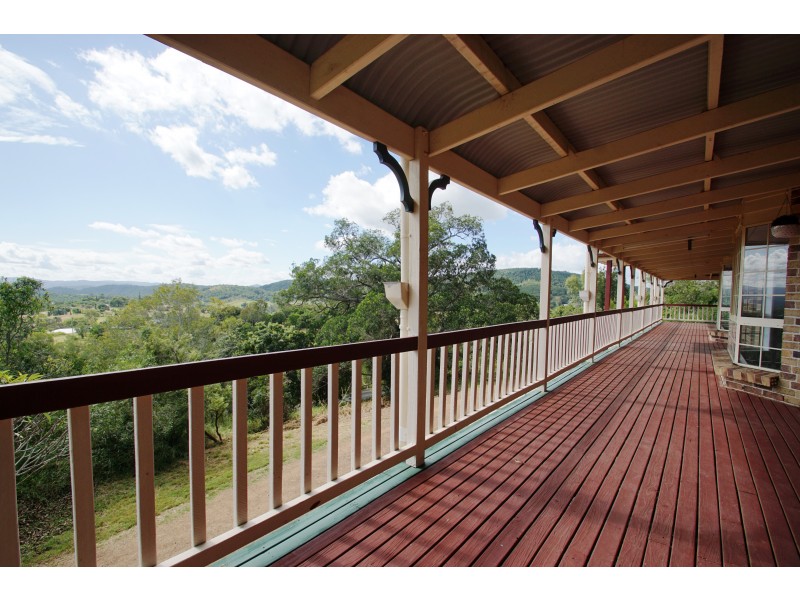 892 Pine Mountain Road, Pine Mountain QLD 4306