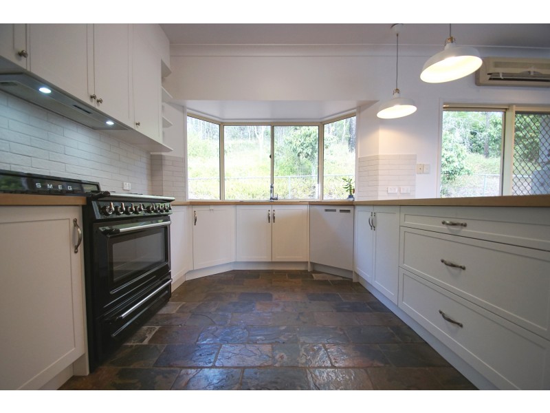 892 Pine Mountain Road, Pine Mountain QLD 4306