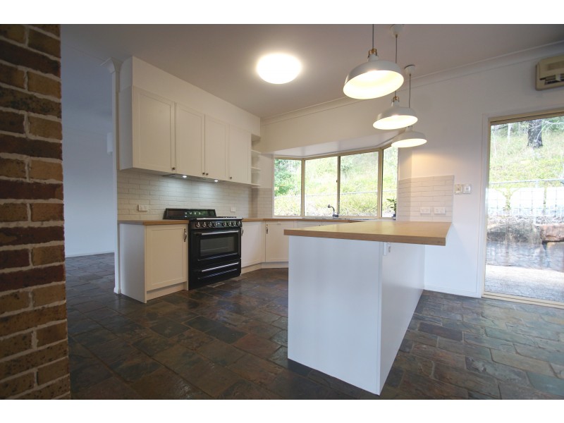892 Pine Mountain Road, Pine Mountain QLD 4306