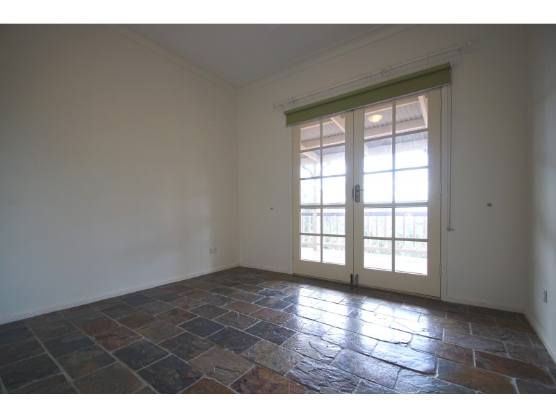 892 Pine Mountain Road, Pine Mountain QLD 4306
