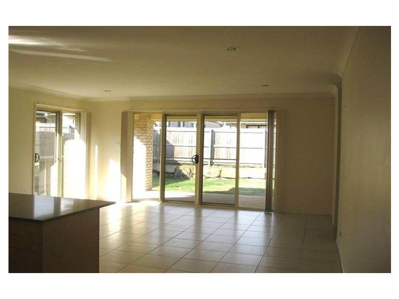 13 Pencarrow Crescent, Raceview QLD 4305
