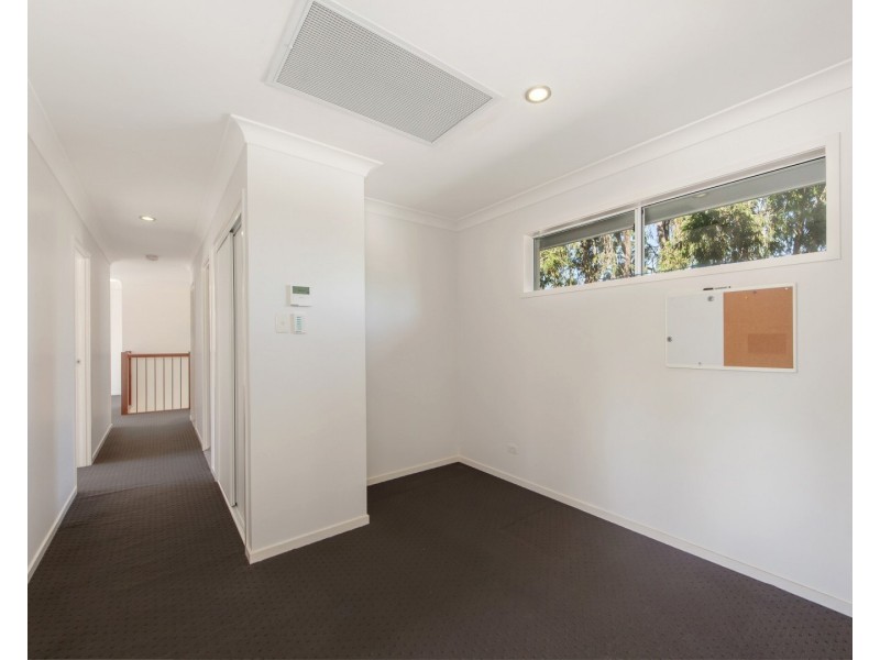 32 Sydney Street, Brassall QLD 4305
