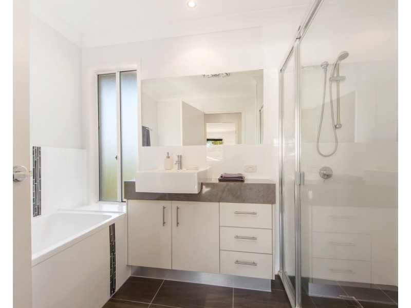 32 Sydney Street, Brassall QLD 4305