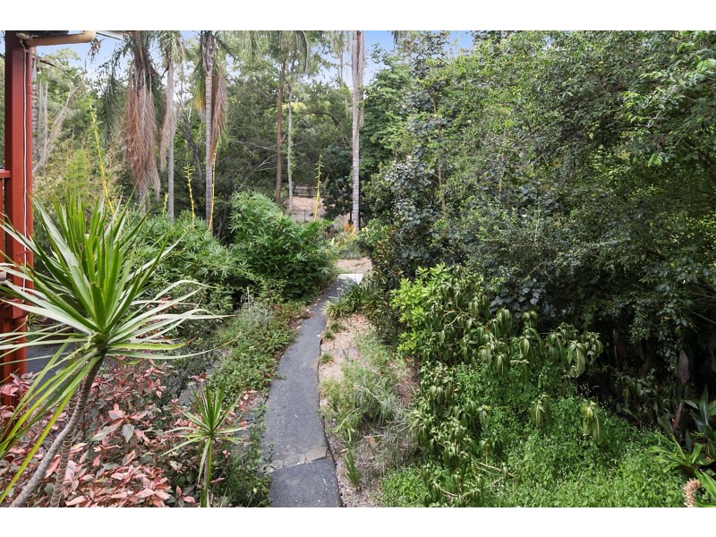9 Pryde Street, Woodend QLD 4305