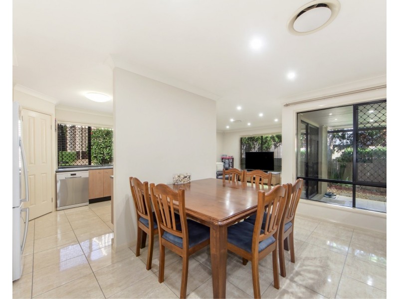 33 Summit Drive, Springfield Lakes QLD 4300
