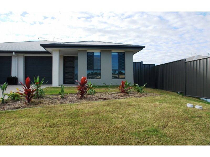 1/4 Sapphire Street, Brassall QLD 4305