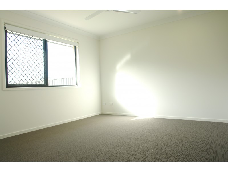 1/4 Sapphire Street, Brassall QLD 4305