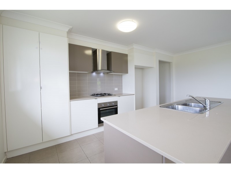 16 Denman Drive, Bundamba QLD 4304