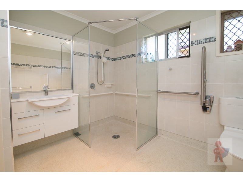 5 Rowan Drive, Brassall QLD 4305