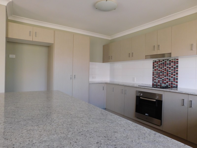 34 Sophie Street, Raceview QLD 4305