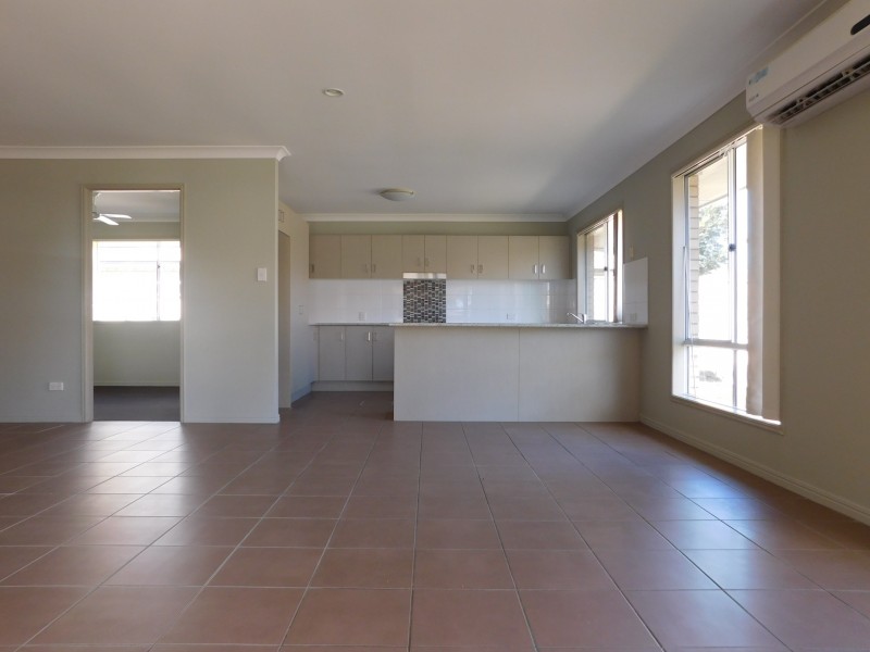 34 Sophie Street, Raceview QLD 4305