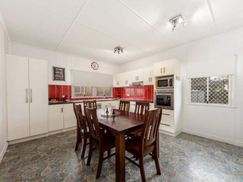 42 Briggs Road, Raceview QLD 4305