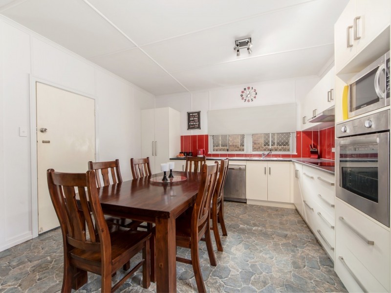 42 Briggs Road, Raceview QLD 4305