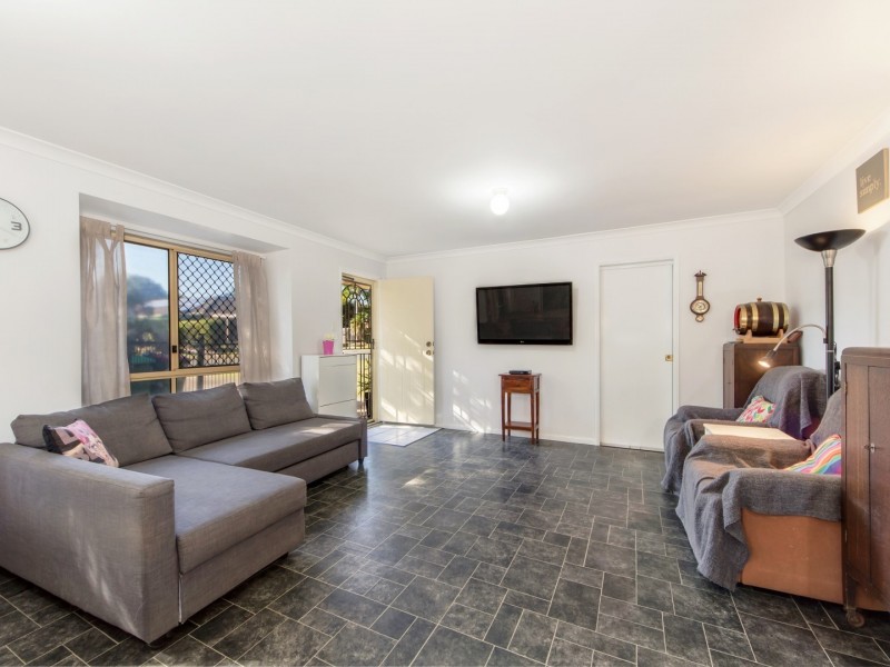 61 Cowley Drive, Flinders View QLD 4305