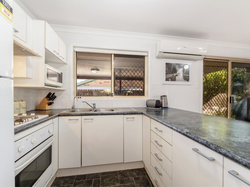 61 Cowley Drive, Flinders View QLD 4305