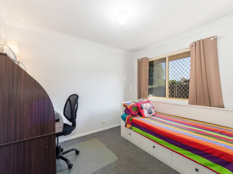 61 Cowley Drive, Flinders View QLD 4305