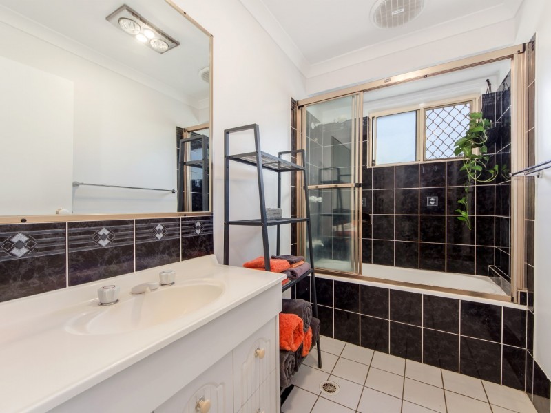 61 Cowley Drive, Flinders View QLD 4305