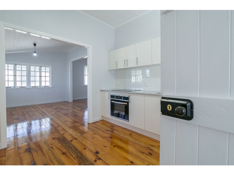 19 River Road, Dinmore QLD 4303