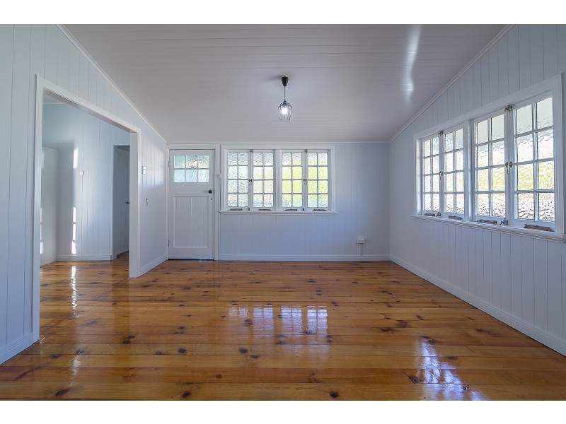 19 River Road, Dinmore QLD 4303